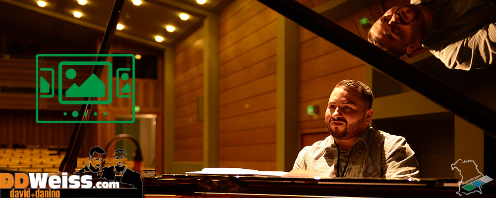 das slideshow-Fenster für 'ddweiss.com' anzeigen ...
Gipsy Swing der Extraklasse :: David & Danino Weiss :: Impressionen vom Django Reinhardt Festival 2019 in Straubing